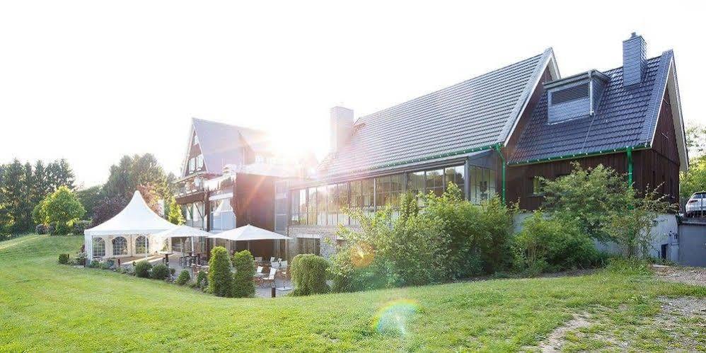 Hotel Landhaus Spatzenhof à Wermelskirchen Extérieur photo